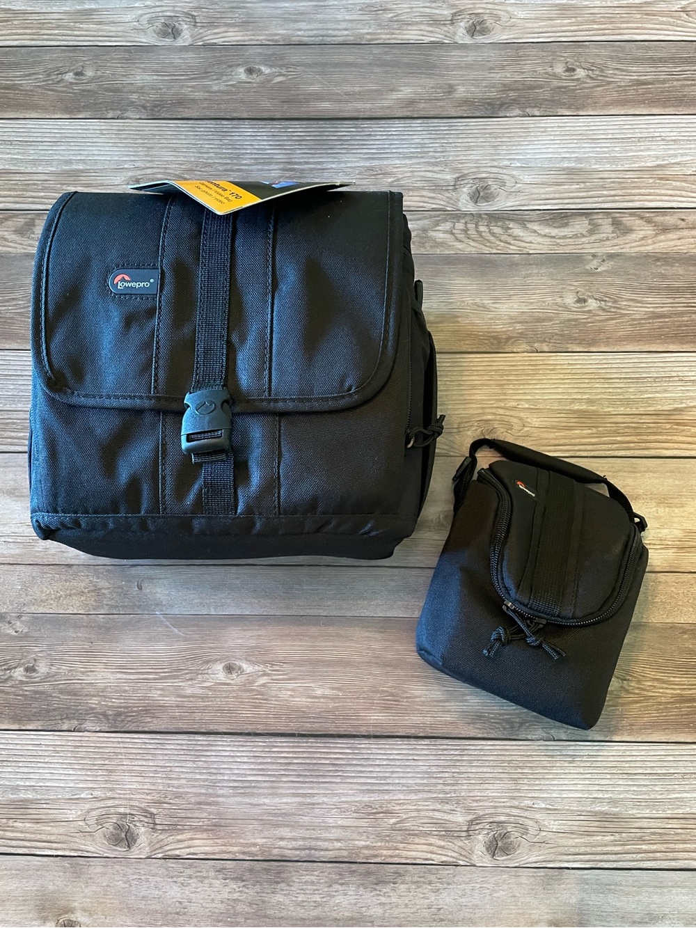 Lowepro Adventura 170 and Adventura Ultra Zoom 100 - Camera Bags | Retail 110